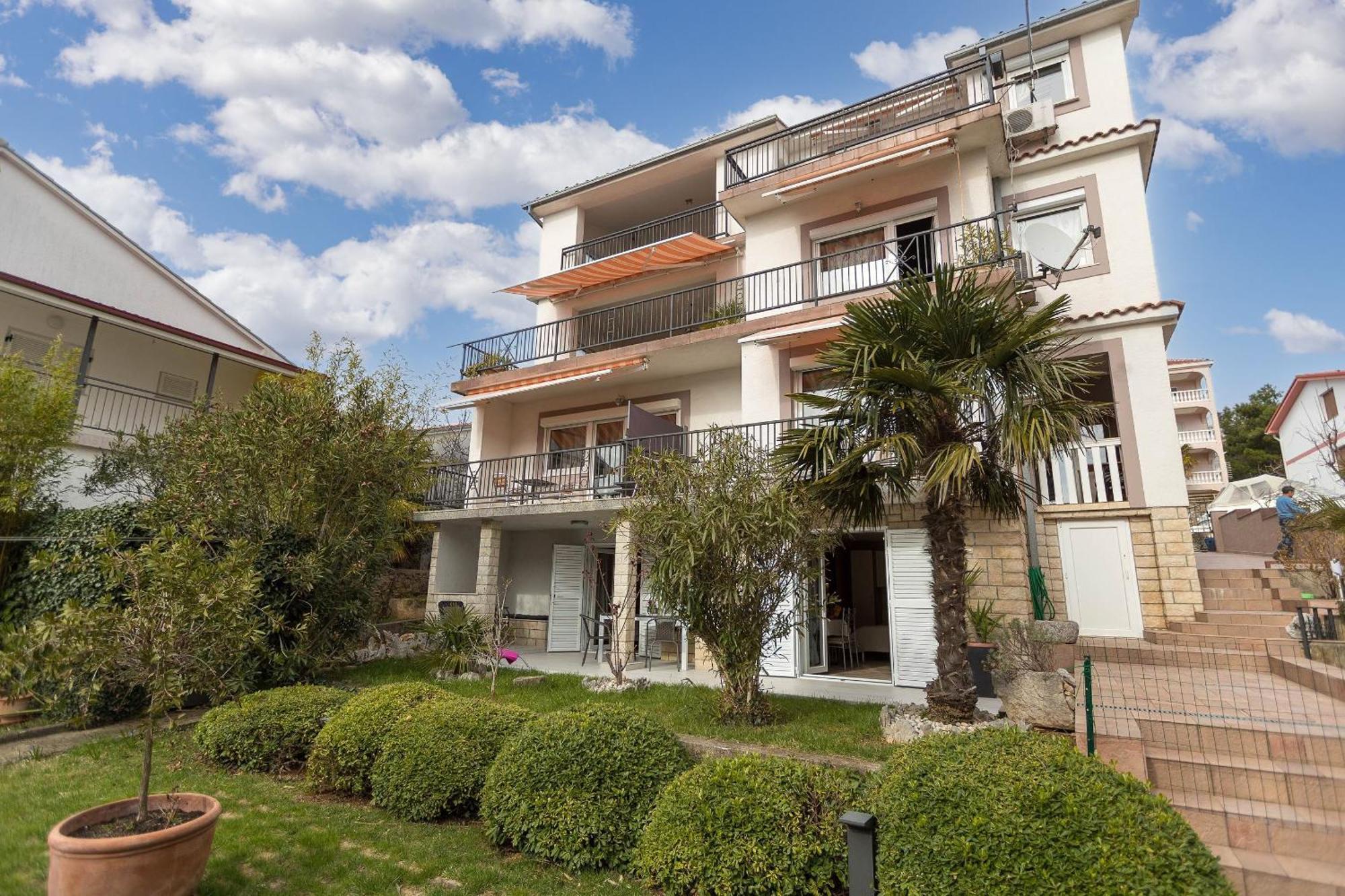 Apartments Karmen 1 Криквеница Екстериор снимка