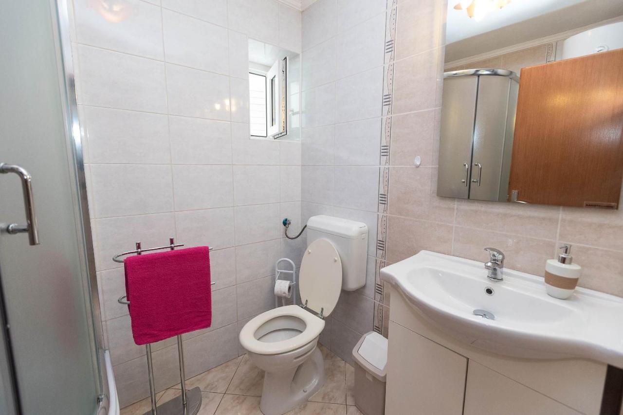 Apartments Karmen 1 Криквеница Екстериор снимка