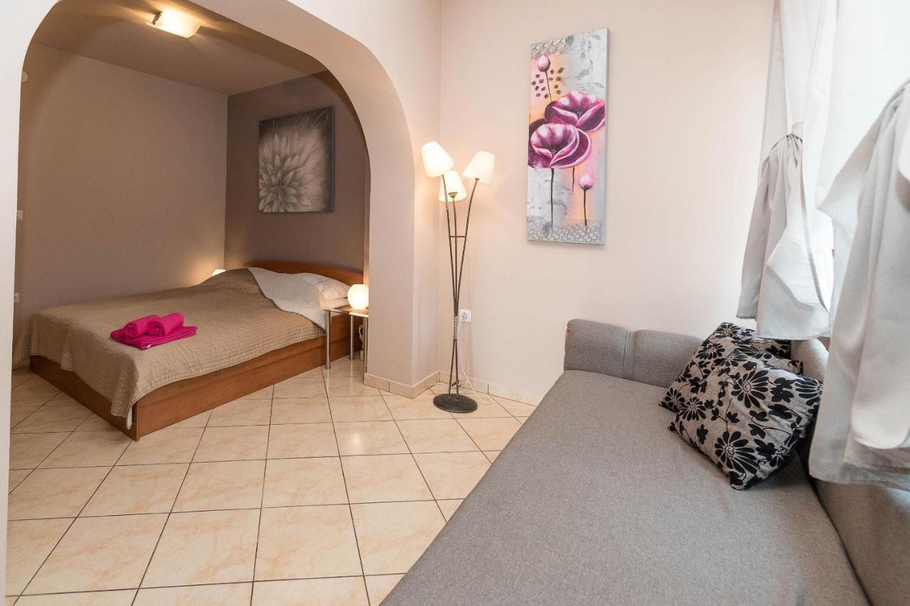 Apartments Karmen 1 Криквеница Екстериор снимка