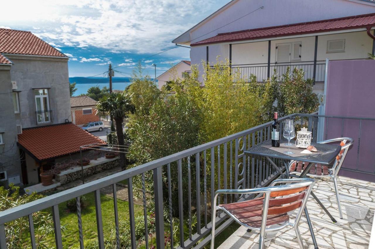 Apartments Karmen 1 Криквеница Екстериор снимка