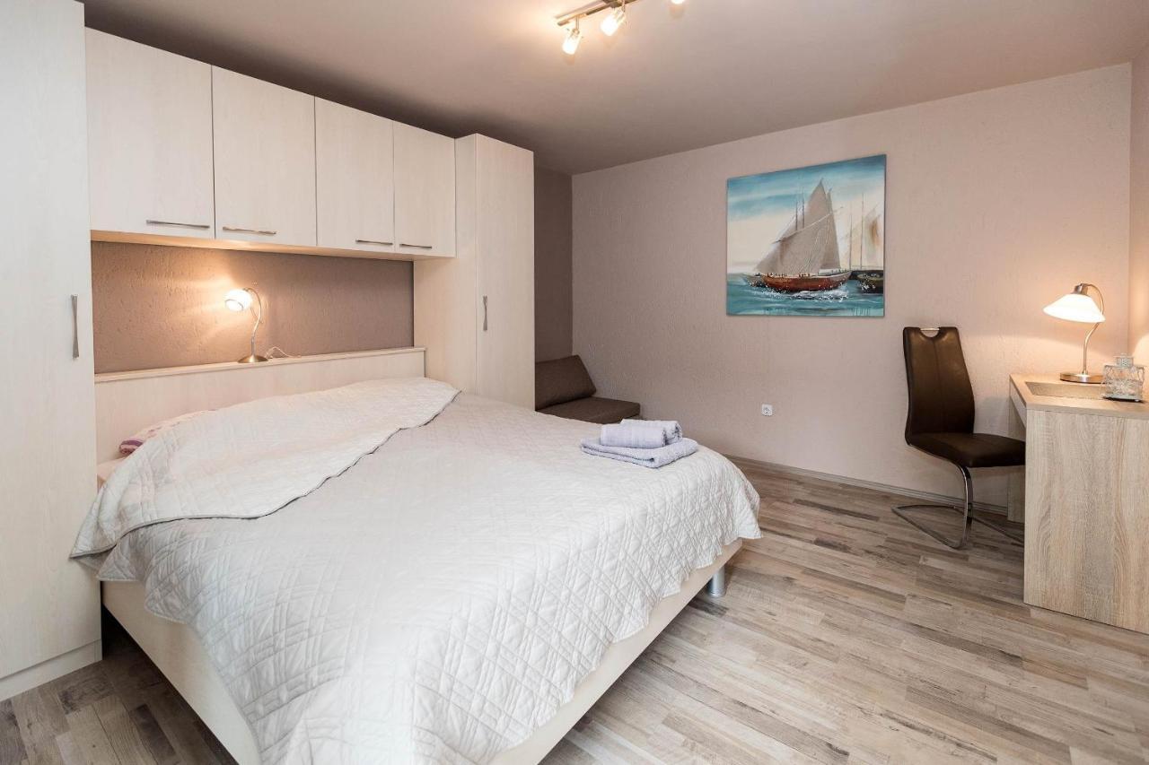 Apartments Karmen 1 Криквеница Екстериор снимка