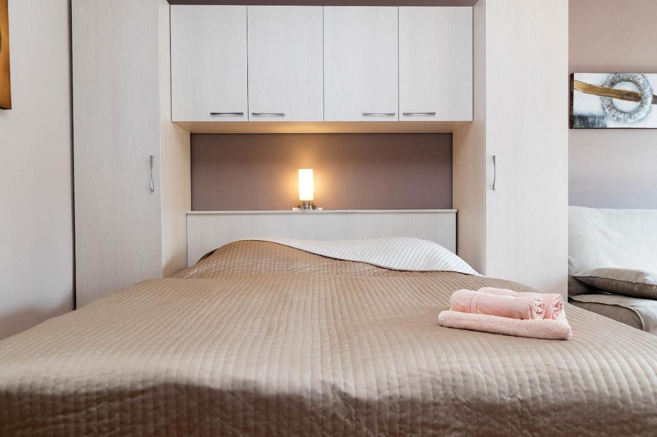 Apartments Karmen 1 Криквеница Екстериор снимка