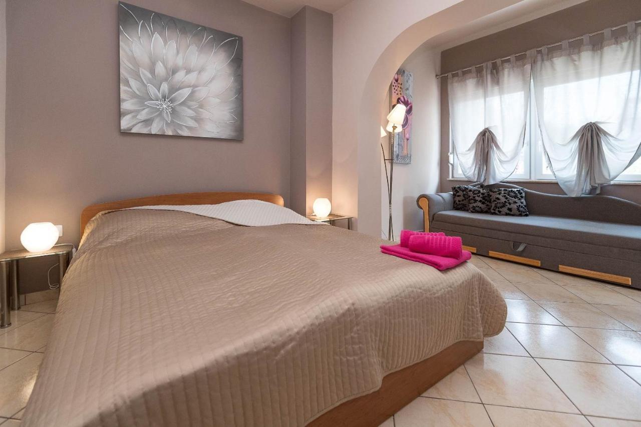 Apartments Karmen 1 Криквеница Екстериор снимка